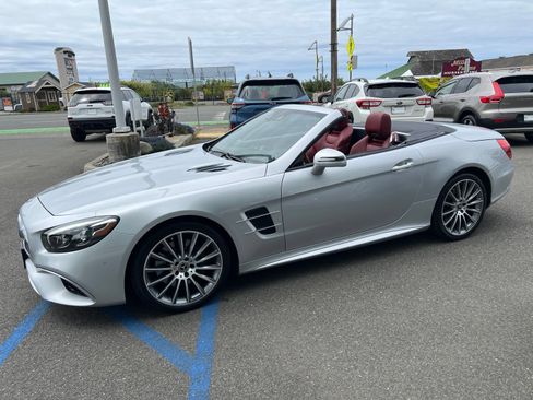 Used 2019 Mercedes-Benz SL 550 image 3