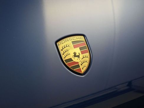Certified 2025 Porsche Macan AWD/4WD image 13