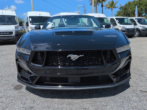 Used 2025 Ford Mustang GT Premium RWD image 3