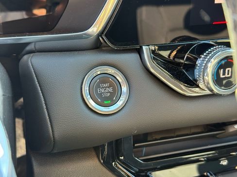 Used 2023 GMC Canyon Elevation w/ Convenience Package image 35