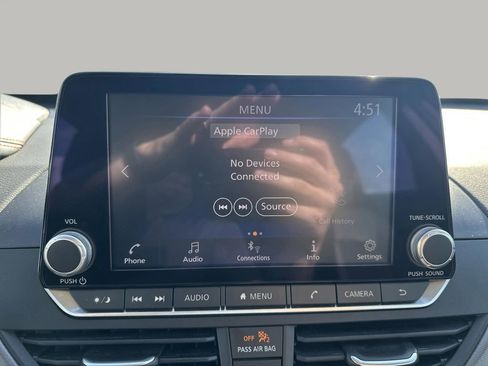 Used 2025 Nissan Altima 2.5 SR image 18