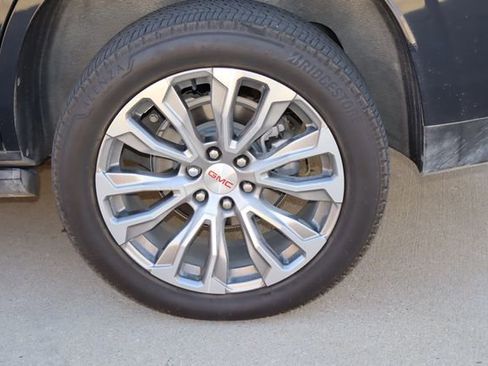 Used 2024 GMC Yukon Denali AWD/4WD image 30