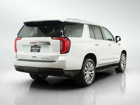 Used 2024 GMC Yukon Denali w/ Advanced Technology Package AWD/4WD image 5