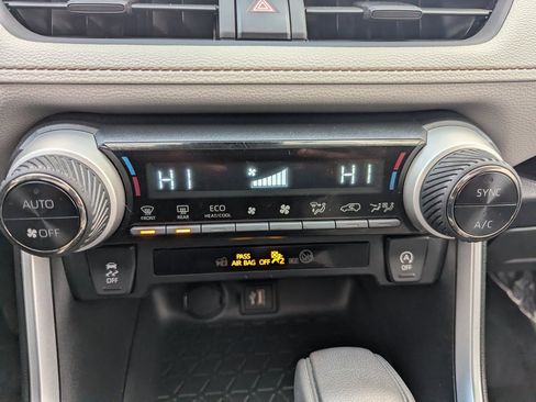 Used 2023 Toyota RAV4 XLE image 21