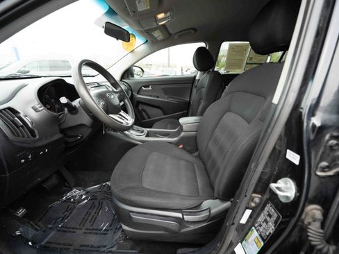 Used 2011 Kia Sportage LX w/ Convenience Pkg FWD image 9