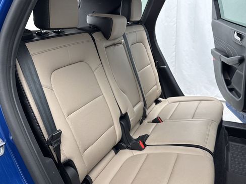 Certified 2022 Ford Escape Titanium w/ Class II Trailer Tow Package image 34