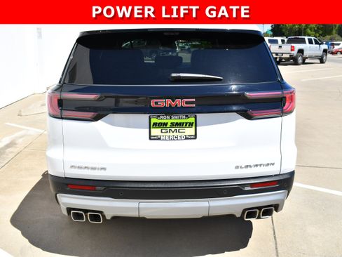 Used 2026 GMC Acadia Elevation w/ Elevation Premium Package FWD image 7