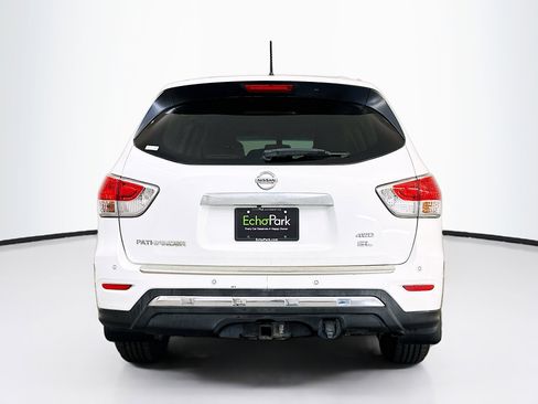 Used 2014 Nissan Pathfinder SL w/ Trailer Tow Package image 7