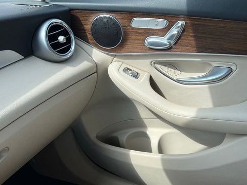 Certified 2022 Mercedes-Benz GLC 300 4MATIC image 22