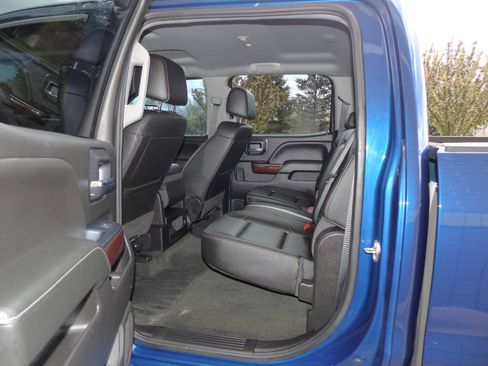 Used 2018 GMC Sierra 3500 SLE w/ SLE Preferred Package AWD/4WD image 35