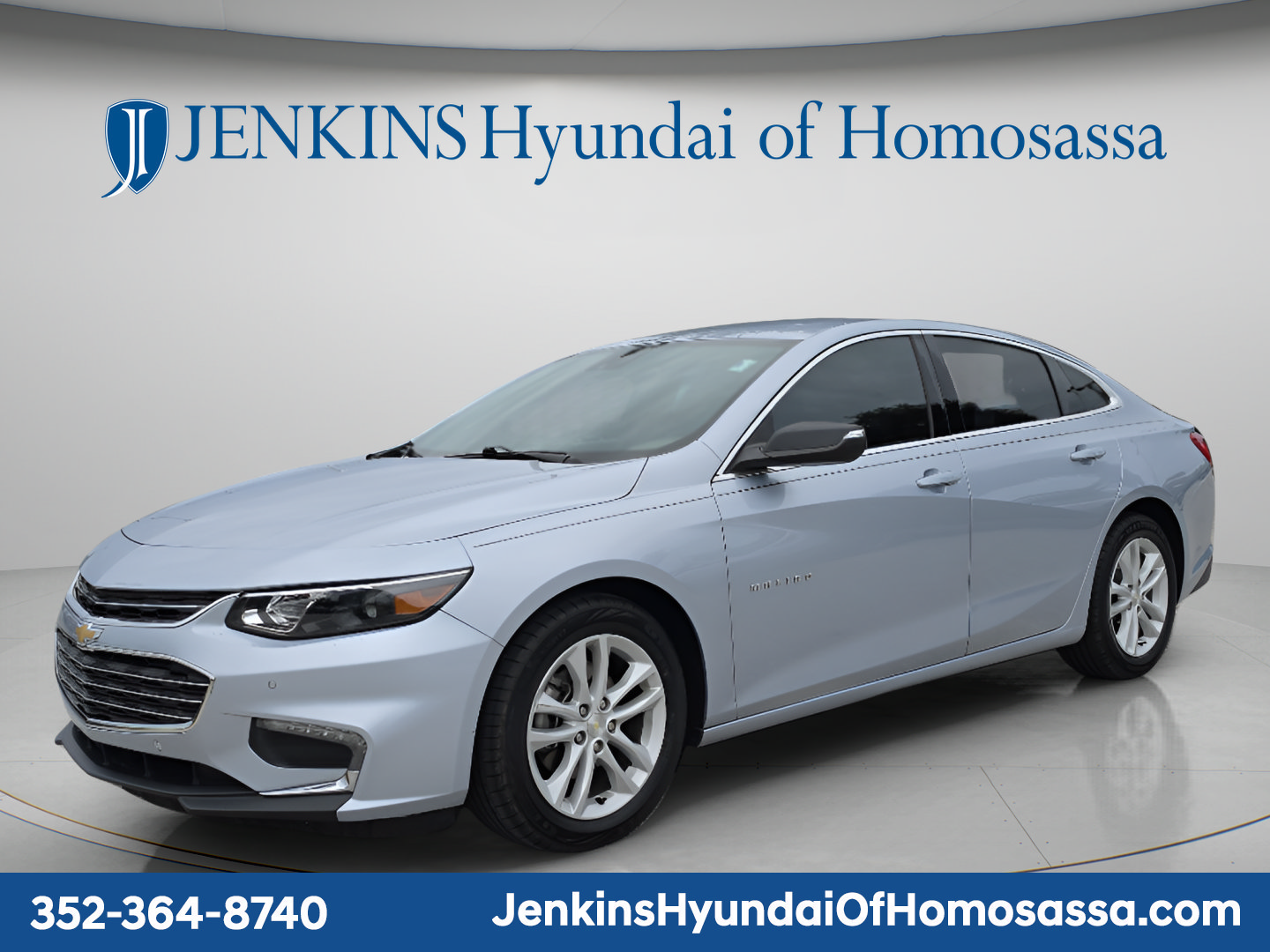 Used 2018 Chevrolet Malibu LT w/ Leather Package FWD image 11