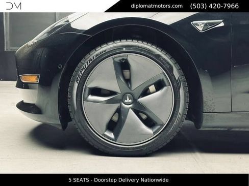 Used 2018 Tesla Model 3 Long Range RWD image 36