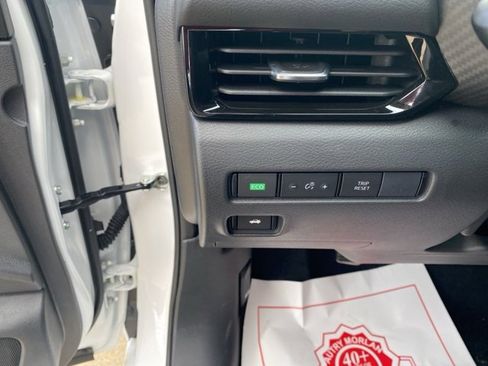 New 2025 Nissan Sentra SV w/ All-Weather Package image 19