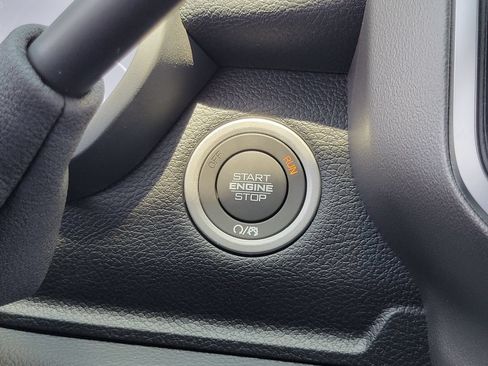 New 2026 RAM 2500 Big Horn AWD/4WD image 11