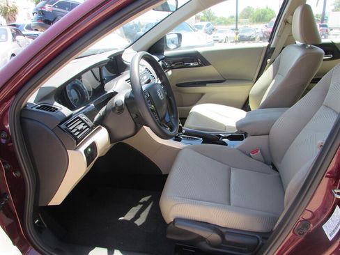 Used 2016 Honda Accord LX image 8