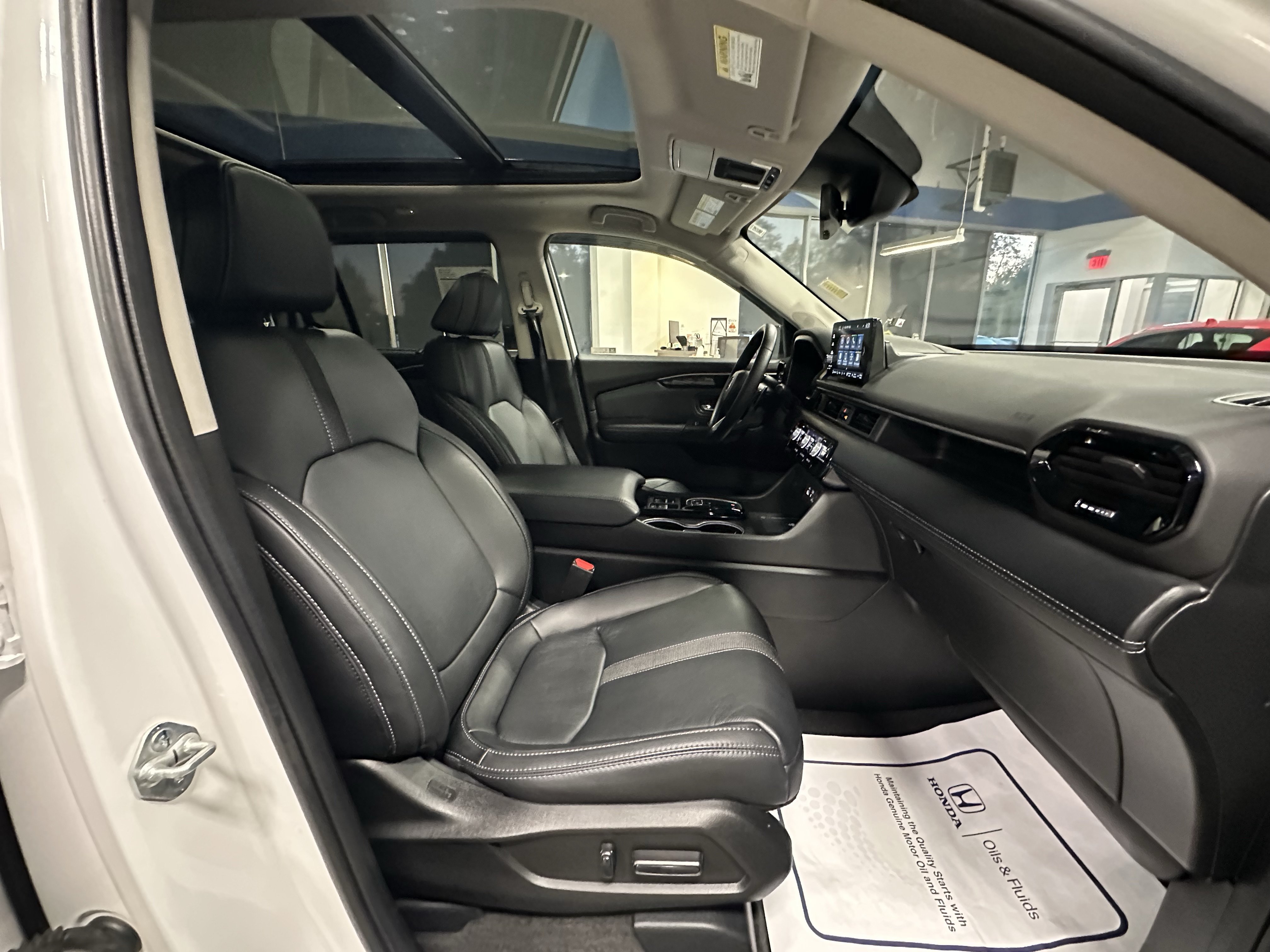 Used 2023 Honda Pilot Touring image 31