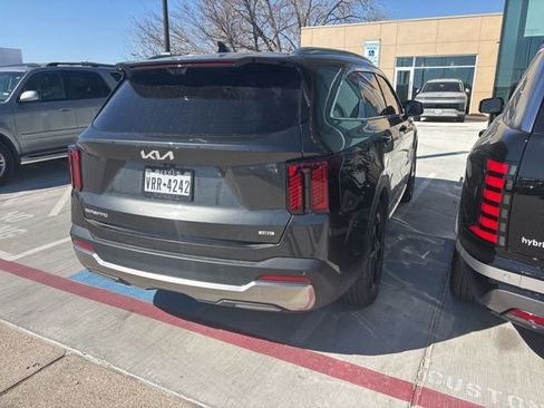 Used 2025 Kia Sorento SX Prestige image 9