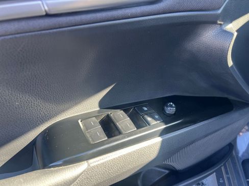 Used 2025 Toyota Camry LE image 20