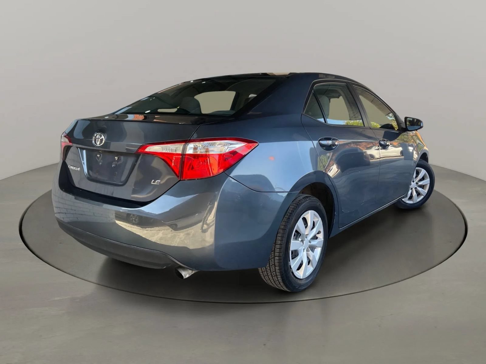 Used 2014 Toyota Corolla LE FWD image 5
