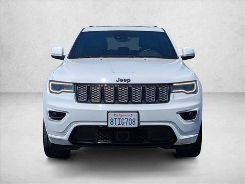 Used 2020 Jeep Grand Cherokee Altitude AWD/4WD image 2