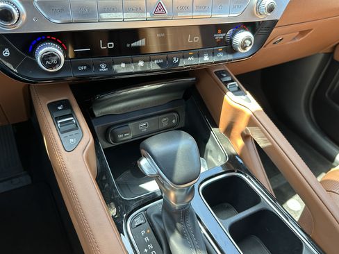 Certified 2025 Kia Telluride EX X-Line AWD/4WD image 33