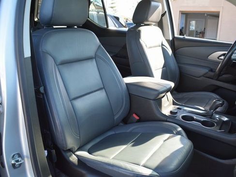 Used 2018 Chevrolet Traverse LT image 26