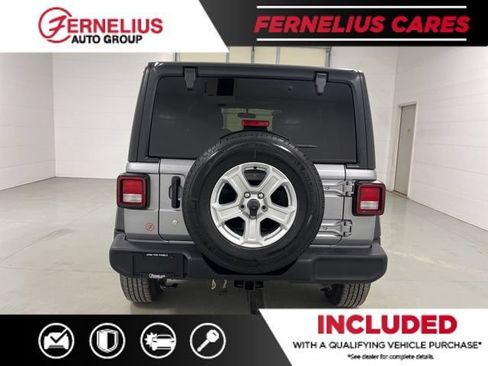 Used 2018 Jeep Wrangler Unlimited Sport S AWD/4WD image 6
