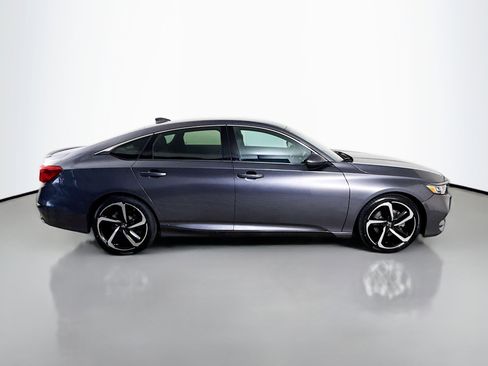 Used 2018 Honda Accord Sport image 11