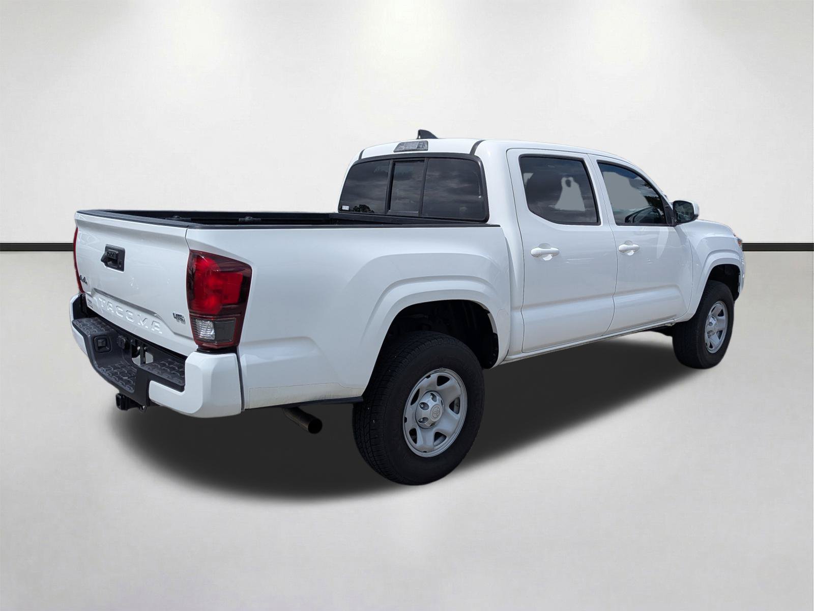 Used 2023 Toyota Tacoma SR AWD/4WD image 4