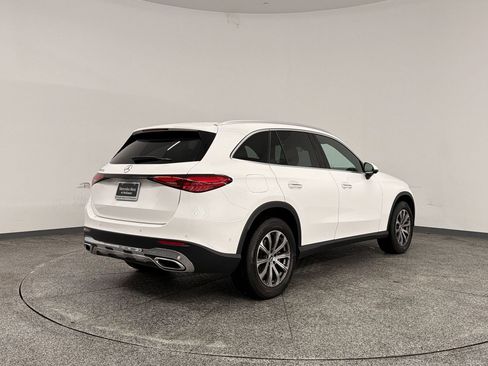 Used 2024 Mercedes-Benz GLC 300 image 9