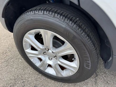 Used 2017 Land Rover Range Rover Evoque SE Premium image 14