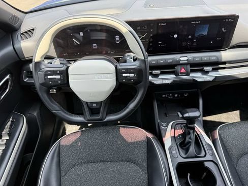 Used 2025 Kia K4 GT-Line w/ GT-Line Sunroof Package FWD image 12