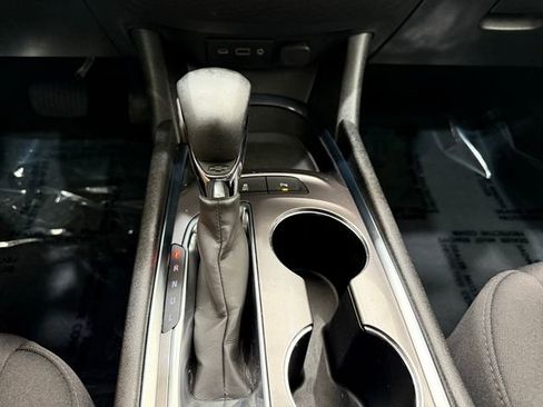 Used 2021 Chevrolet Malibu LT image 36