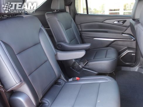 Used 2024 Chevrolet Traverse LT w/ Enhanced Driving Package FWD image 23