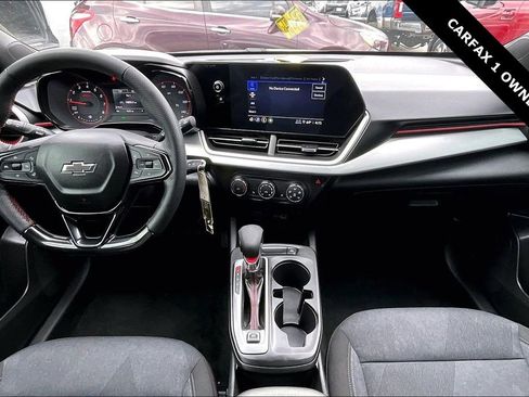 Used 2024 Chevrolet Trax RS image 7