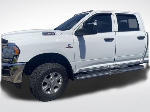 Used 2024 RAM 2500 Tradesman w/ Chrome Appearance Group AWD/4WD image 5
