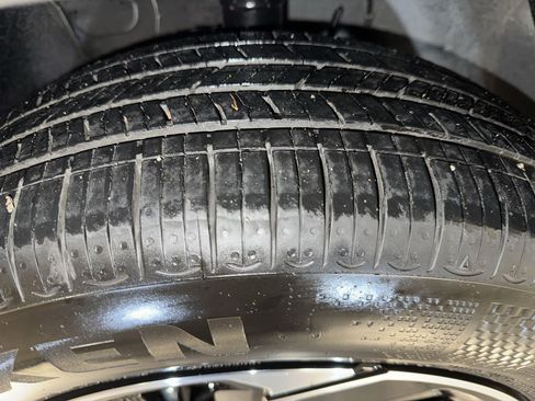 Certified 2025 Kia Niro LX image 11