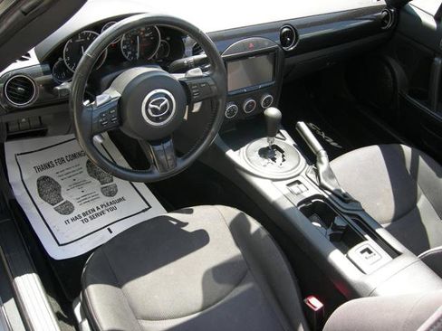 Used 2013 MAZDA MX-5 Miata Sport RWD image 3