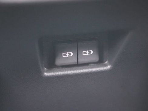 Used 2023 Toyota Venza Nightshade AWD/4WD image 35