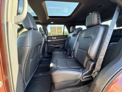 Certified 2018 Ford Explorer Limited w/ Equipment Group 301A image 23