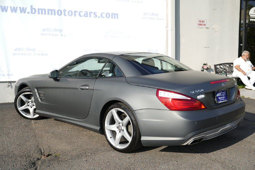 Used 2013 Mercedes-Benz SL 550 image 4