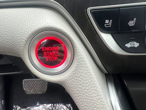 Used 2018 Honda Accord Touring image 16