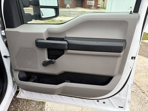 Used 2019 Ford F250 XL RWD image 12