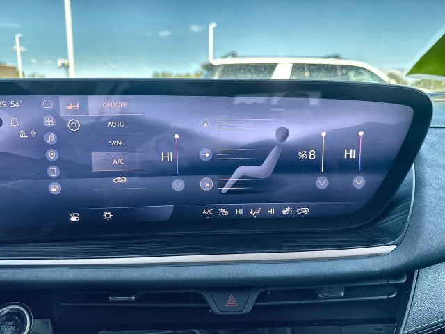 Used 2024 Buick Envision Sport Touring AWD/4WD image 19