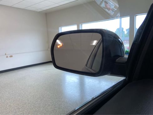 Used 2024 Ford Edge SEL w/ Convenience Package image 39