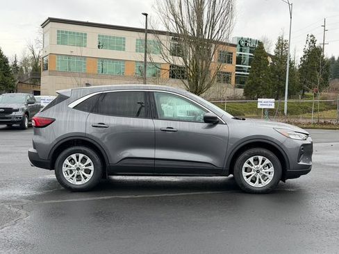 Certified 2023 Ford Escape Active image 3