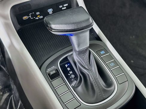 Used 2025 Hyundai Kona SEL FWD image 31