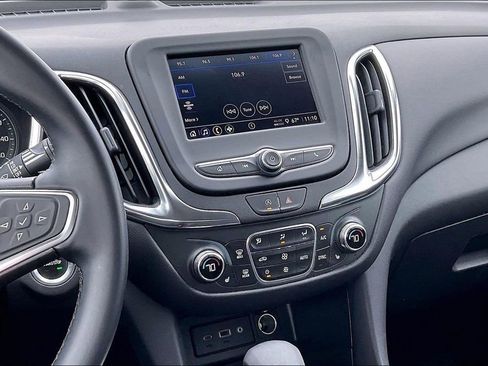 Used 2024 Chevrolet Equinox LT AWD/4WD image 9