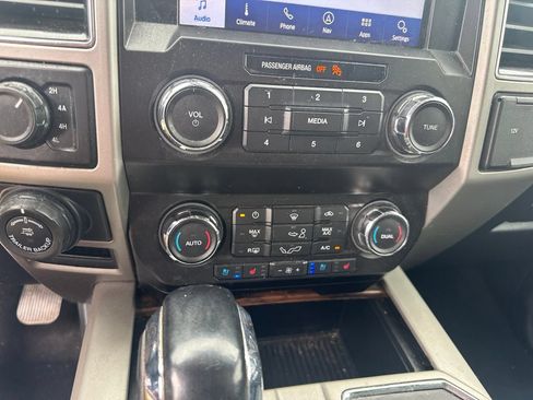 Used 2020 Ford F150 Lariat AWD/4WD image 14