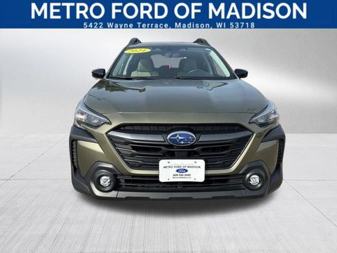 Used 2024 Subaru Outback Premium AWD/4WD image 4